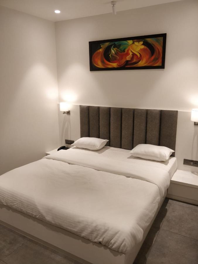 Hotel My Home Residency ナーシク エクステリア 写真