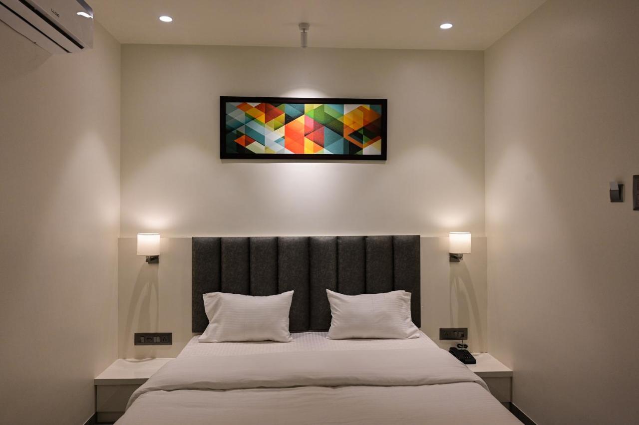 Hotel My Home Residency ナーシク エクステリア 写真