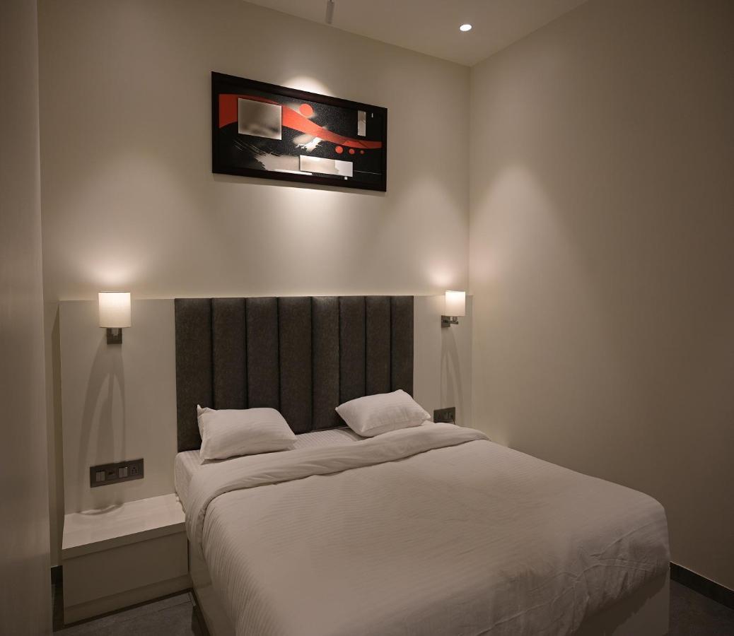Hotel My Home Residency ナーシク エクステリア 写真