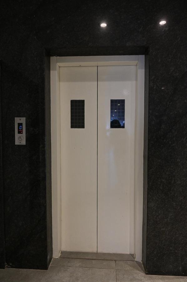 Hotel My Home Residency ナーシク エクステリア 写真