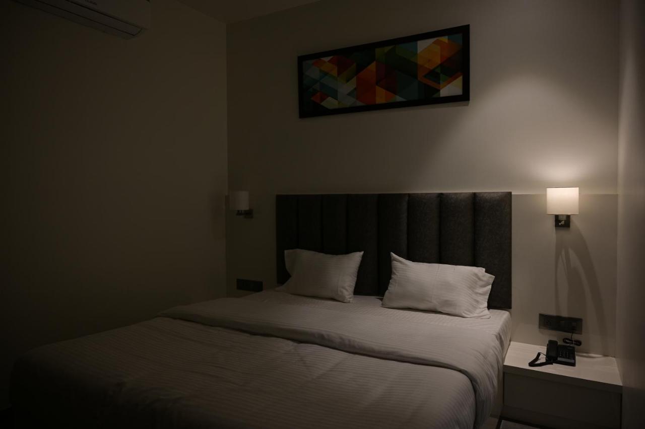 Hotel My Home Residency ナーシク エクステリア 写真