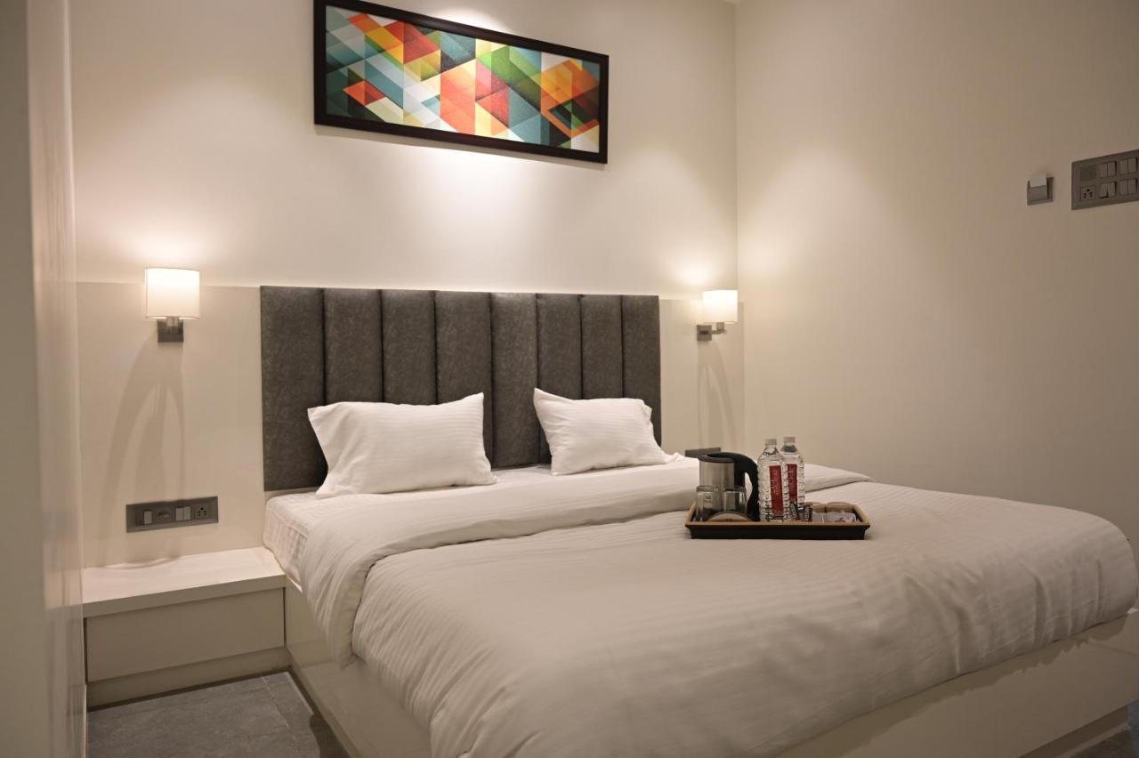 Hotel My Home Residency ナーシク エクステリア 写真